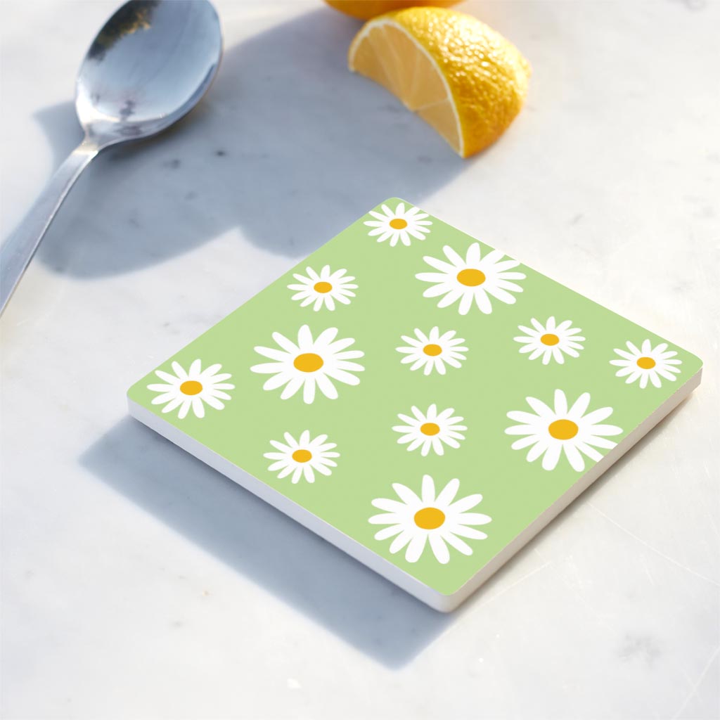 Light Green Daisy Pattern