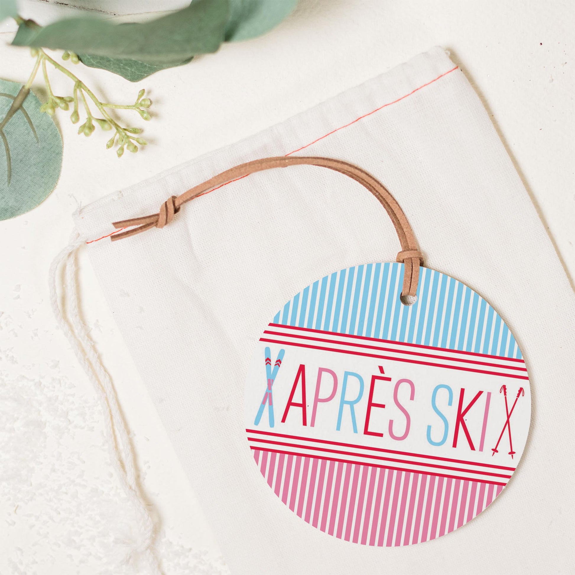 4" Round Ornament-Après Ski -1