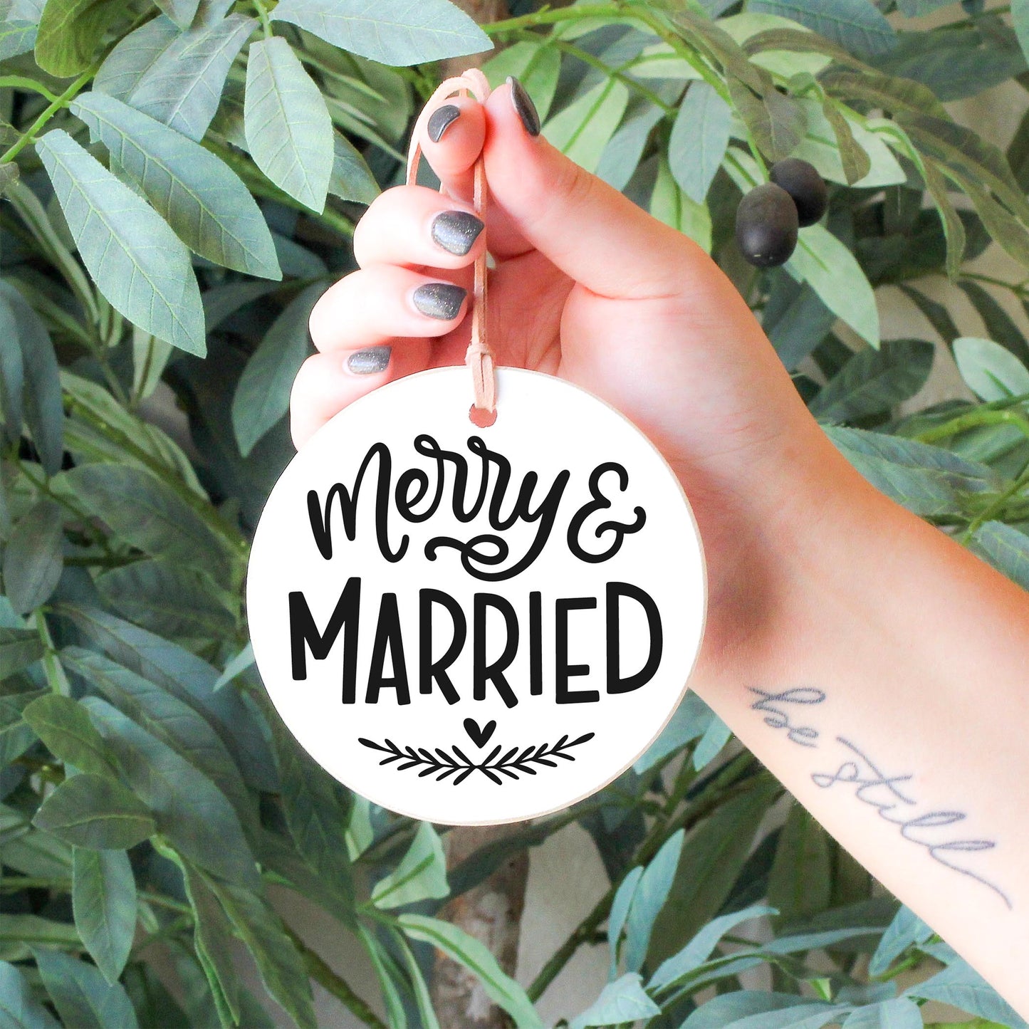 4" Round Ornament-Merry & Married