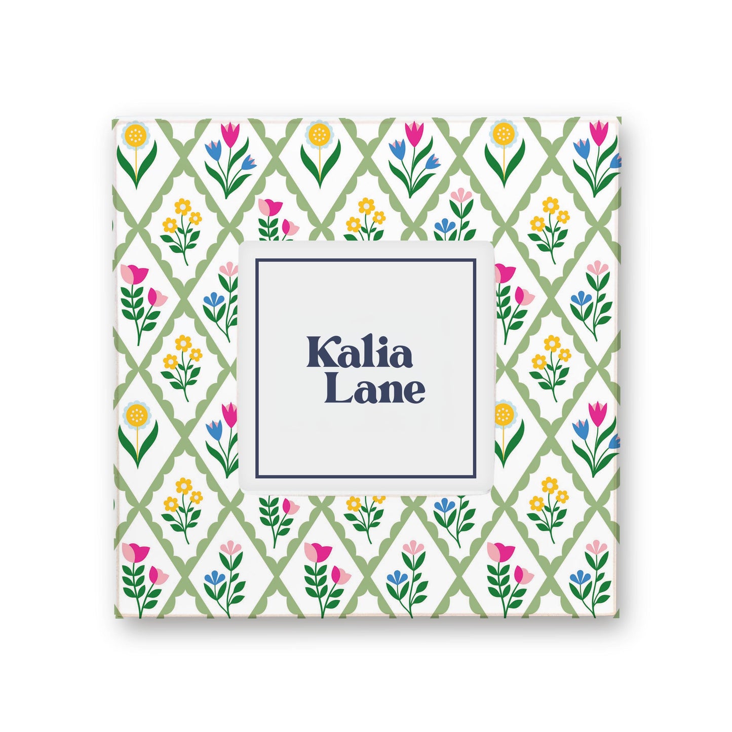 Simply Square Frame-Summer Cottage -0