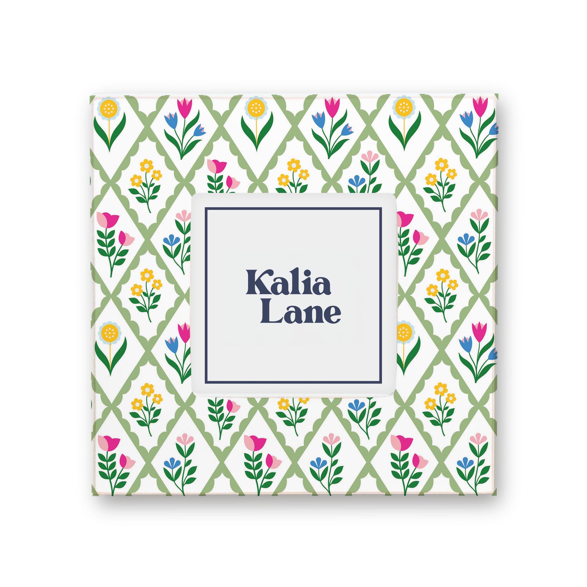 Simply Square Frame-Summer Cottage -0