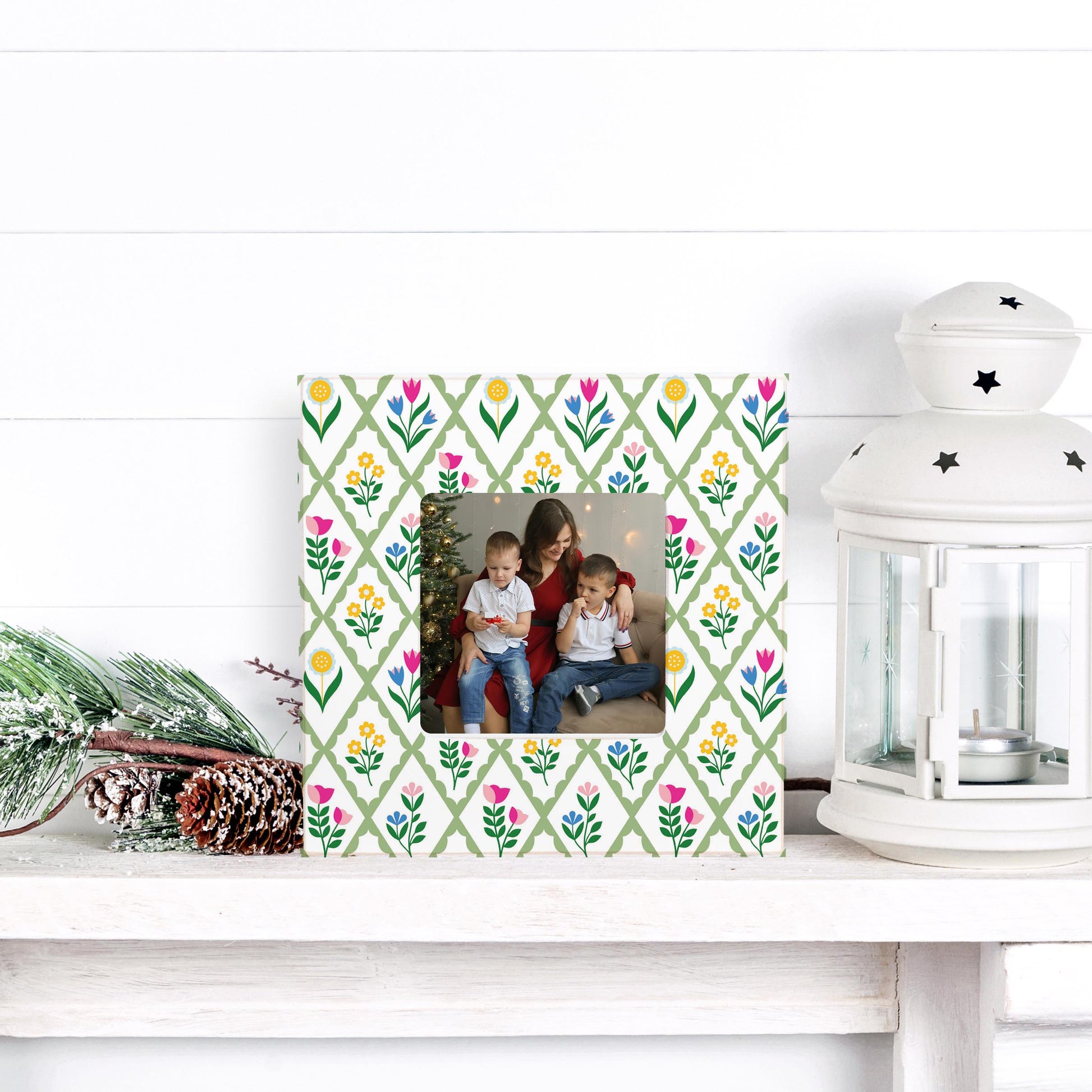 Simply Square Frame-Summer Cottage -5