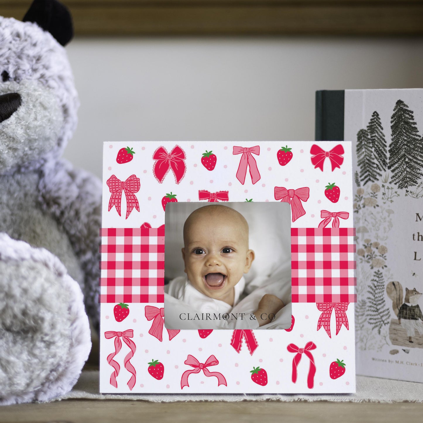 Simply Square Frame-Strawberry Parlor -4