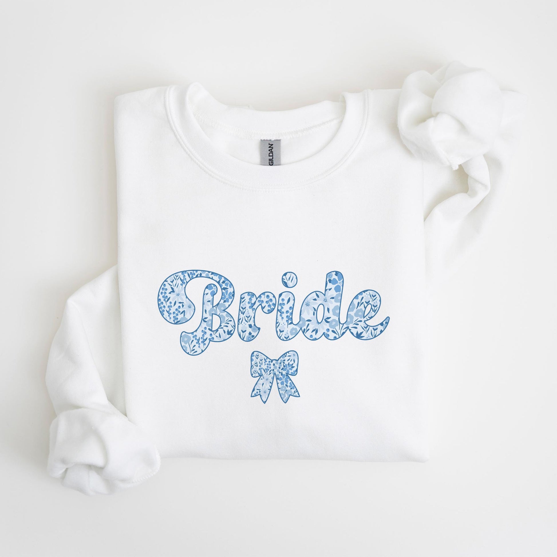 Gildan Sweatshirt White-Happily Ever After -4