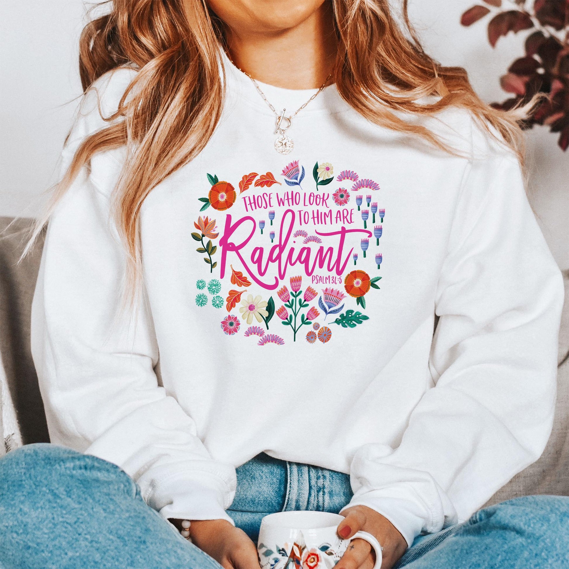 Gildan Sweatshirt White-Radiant Hope Those Who Look To Him -1