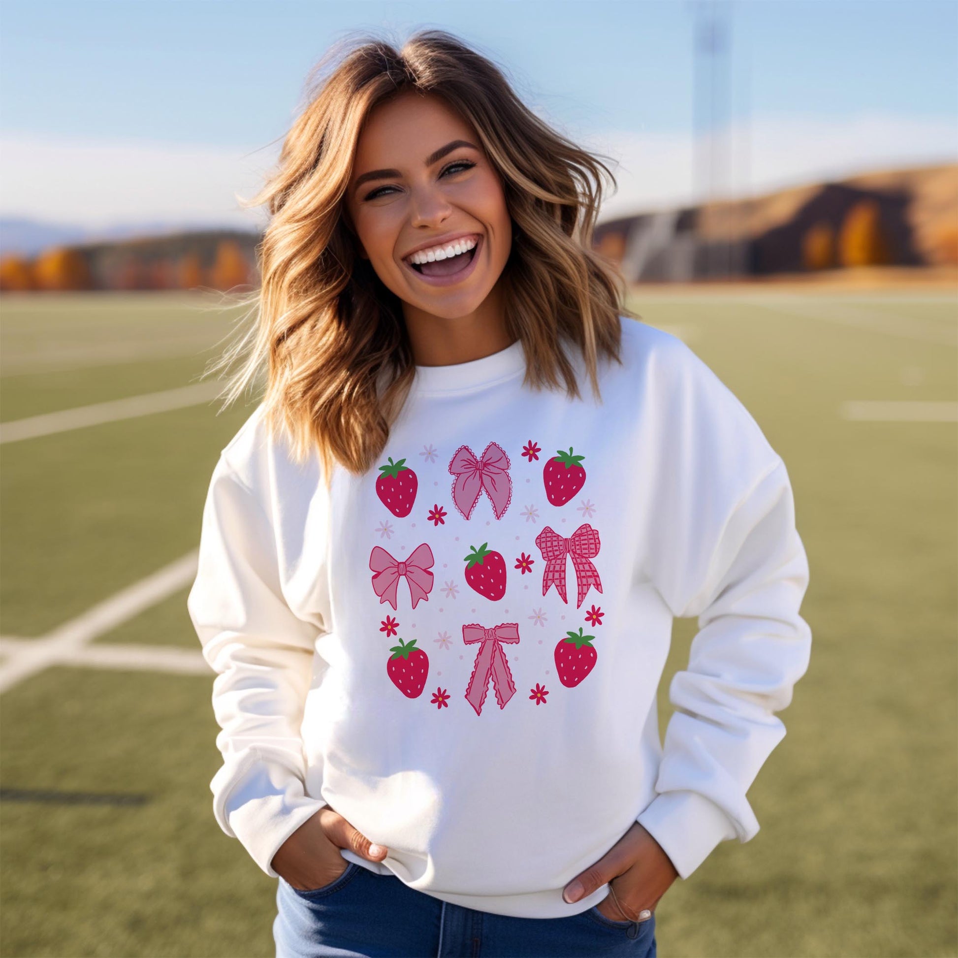 Gildan Sweatshirt White-Strawberry Parlor -3