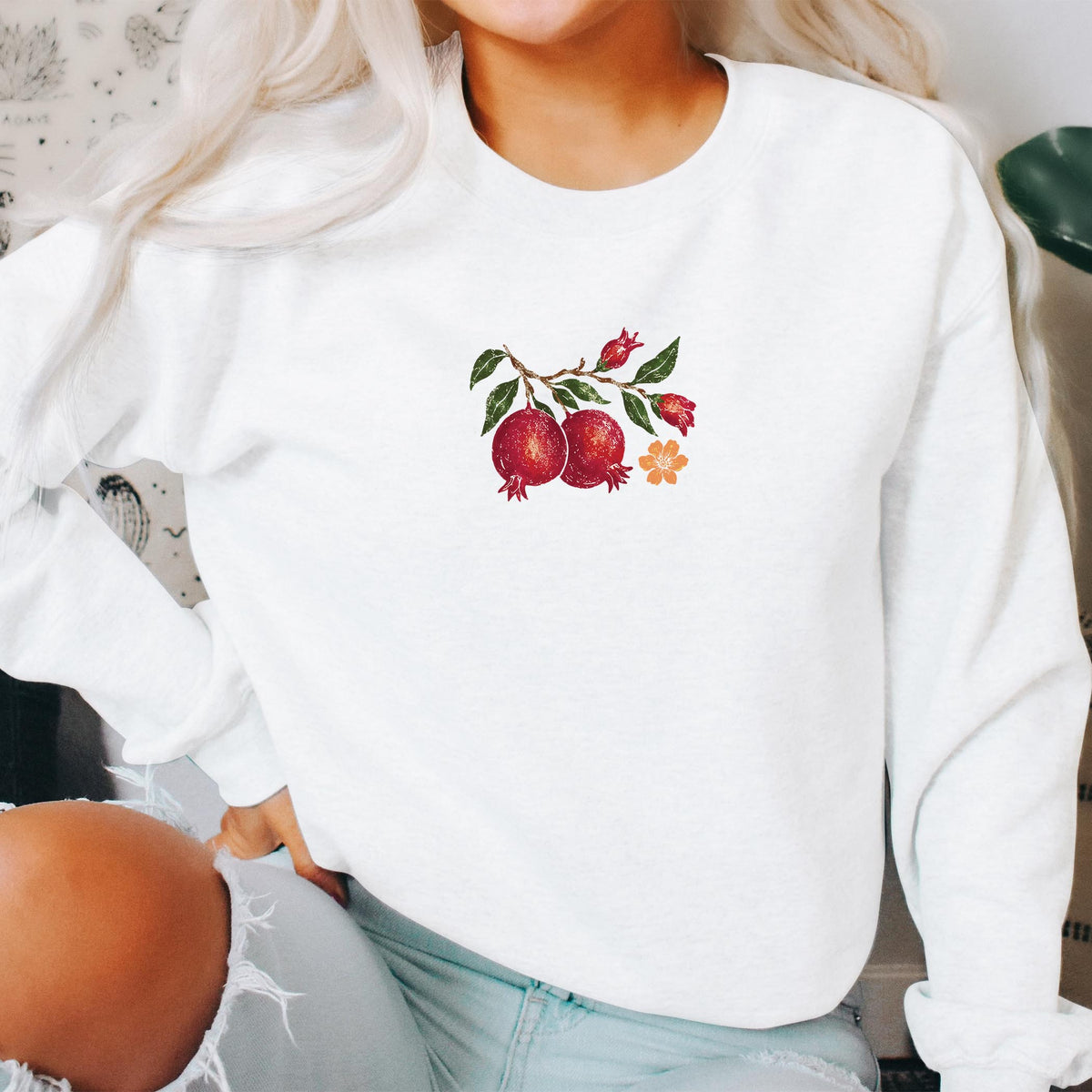 Gildan Sweatshirt White-Autumn Orchard -2