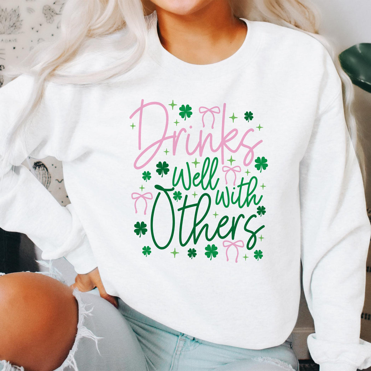 Gildan Sweatshirt White-St. Patty's Day -2